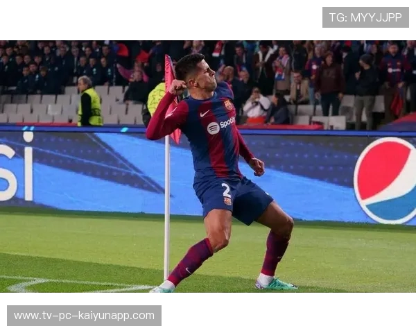 巴萨坎塞洛插上助攻训练更犀利