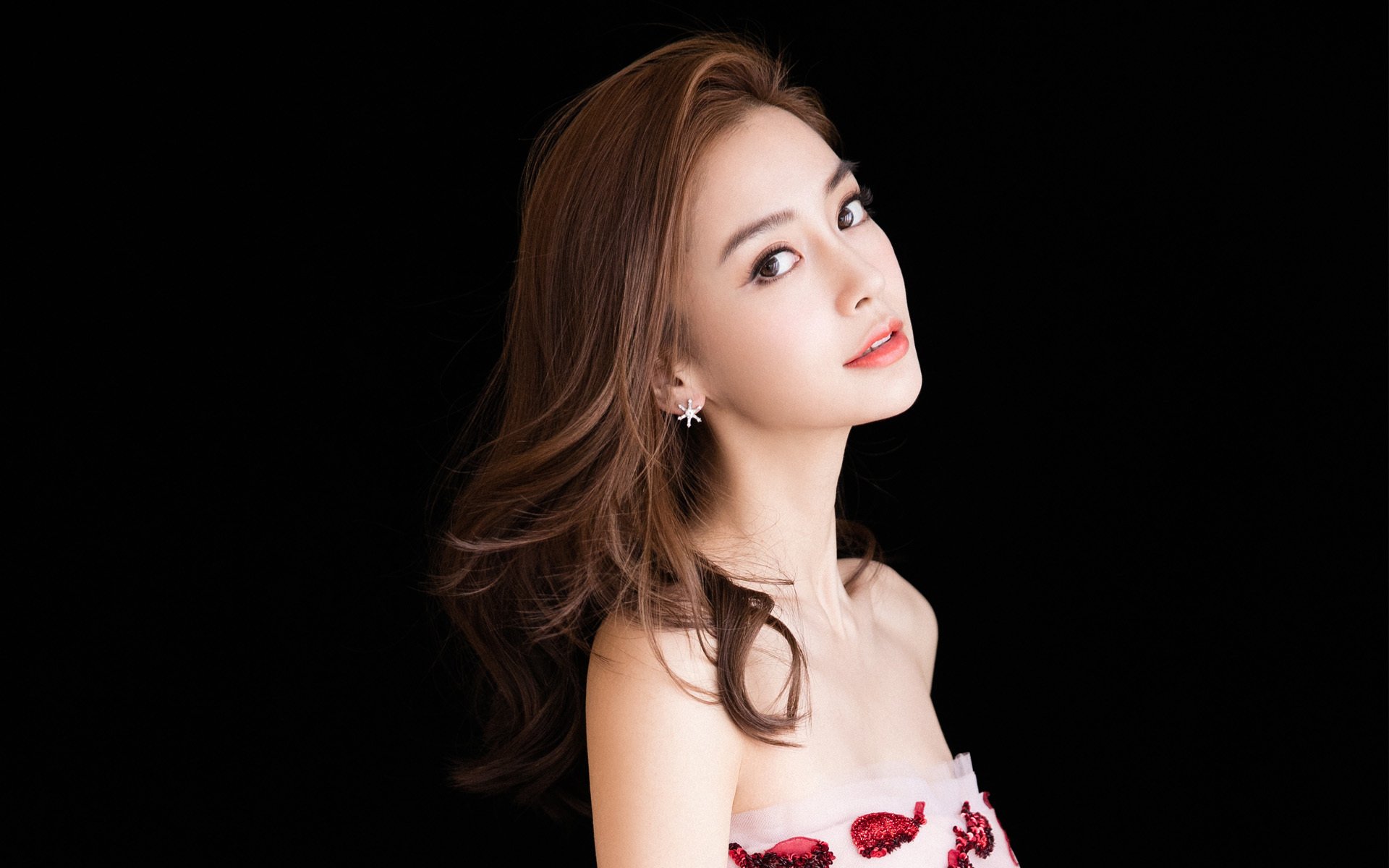 开云体育娱乐-CBA球员合同管理为何不公开透明，cba签约合同